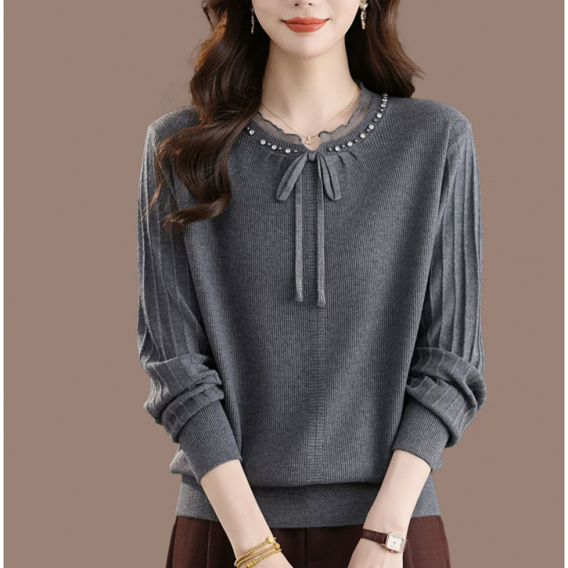 Early autumn plus-size wool sweater for women, elegant and stylish, with a tie detail, cashmere blend, and lace trim, perfect as a base layer Early autumn plus-size wool sweater for women, elegant and stylish, with a tie detail, cashmere blend, and lace trim, perfect as a base layer