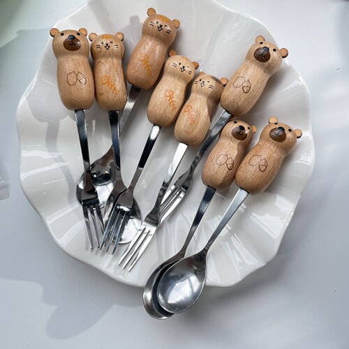 Light luxury stainless steel small spoon and fork household cute and exquisite eating cartoon wooden handle spoon tableware BH267