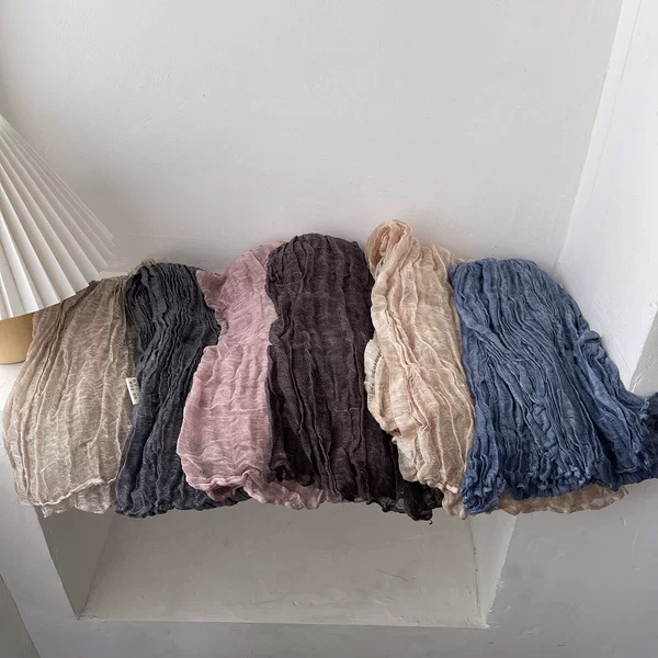 Autumn and winter cotton-linen texture solid color pleated soft scarf, vintage artistic style, thin ethnic style, warm outer shawl