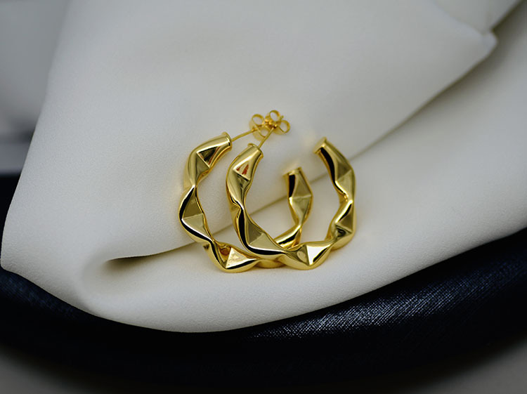 14g Weight 18K Gold Plated Plating Material 1 Pair Simple Style Solid Color Plating Copper 18k Gold Plated Earrings