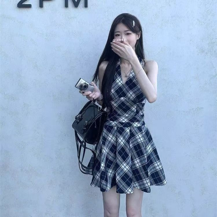 黒と白のチェック柄 V ネックホルターネックレースアップドレス女性のための 2025 春夏新作ウエスト痩身 A ラインスカート|undefined