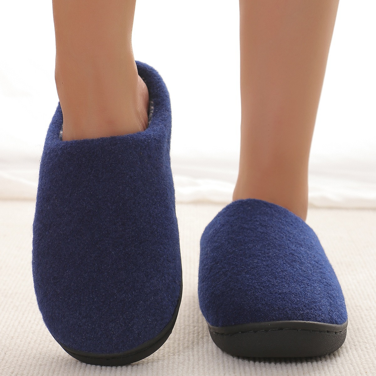 Damenschuhe Hausschuhe Neue Winter-Baumwollpantoffeln Einfarbige Home Rutschfeste Warme Freizeit Verdickte Bequeme Weiche Sohle Flauschige Hausschuhe_voghion.com