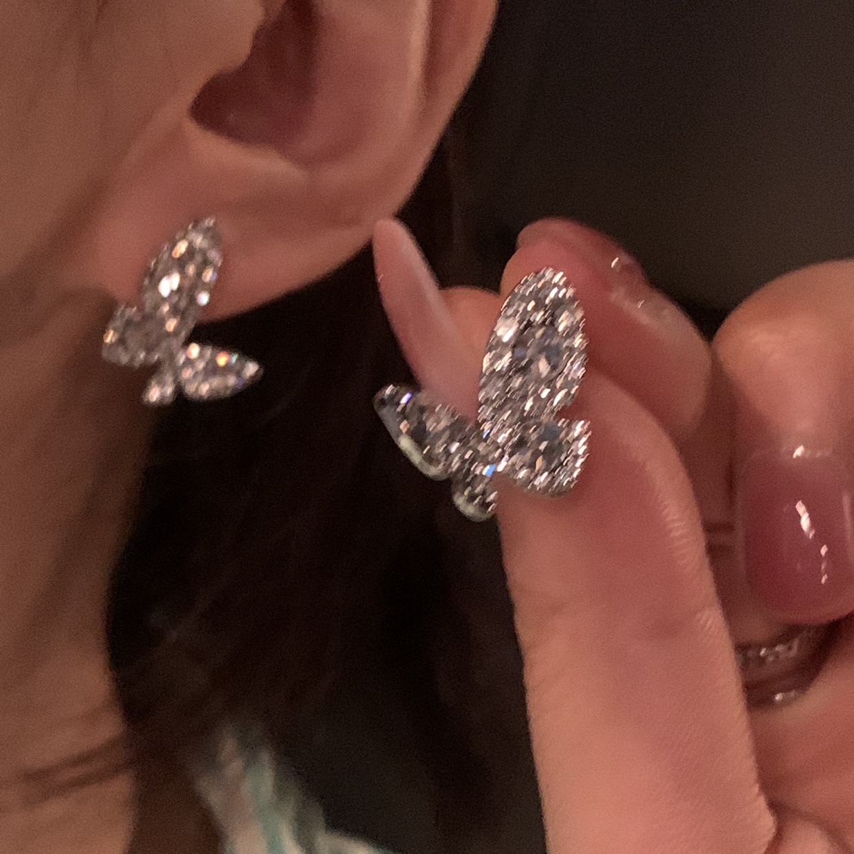 h2uTiviiztSHn2aJjQ1ZWhB5eimTVhl824es