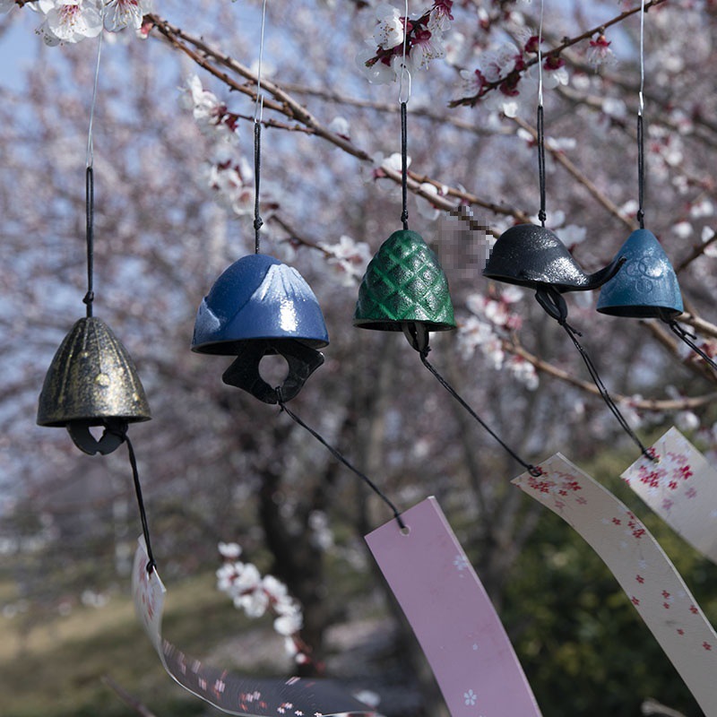 Cast iron wind chime homestay metal retro scenic balcony outdoor courtyard camping awning Chinese and Japanese style camping bell