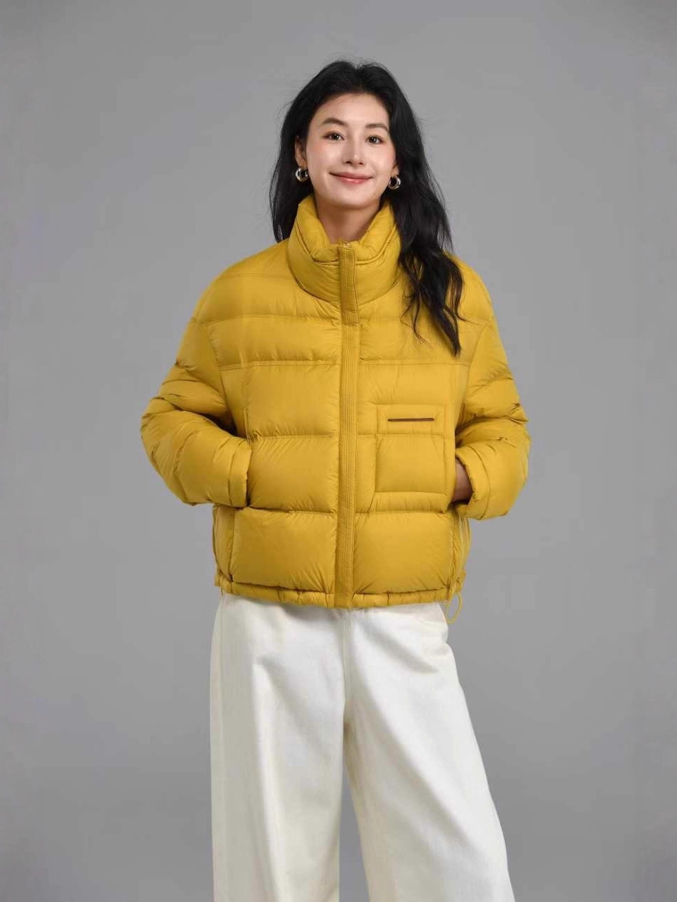 2025 Winter New Women's down Jacket with Fleece Lining, Thickened for Warmth, Stand Collar Puffer Coat with Ribbed Design