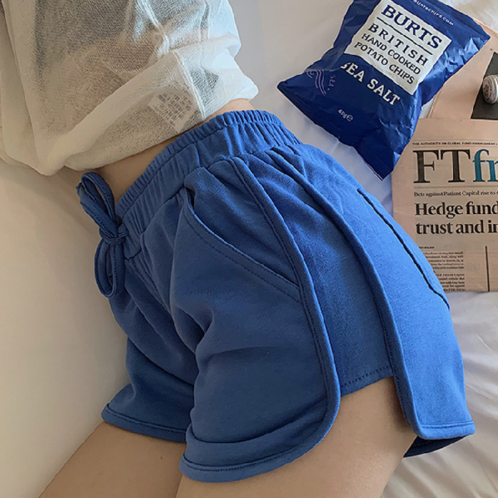 Sports shorts women's Korean-style spring/summer loose all-match casual three-point running ultra-short hot pants girl's A- line beach pants