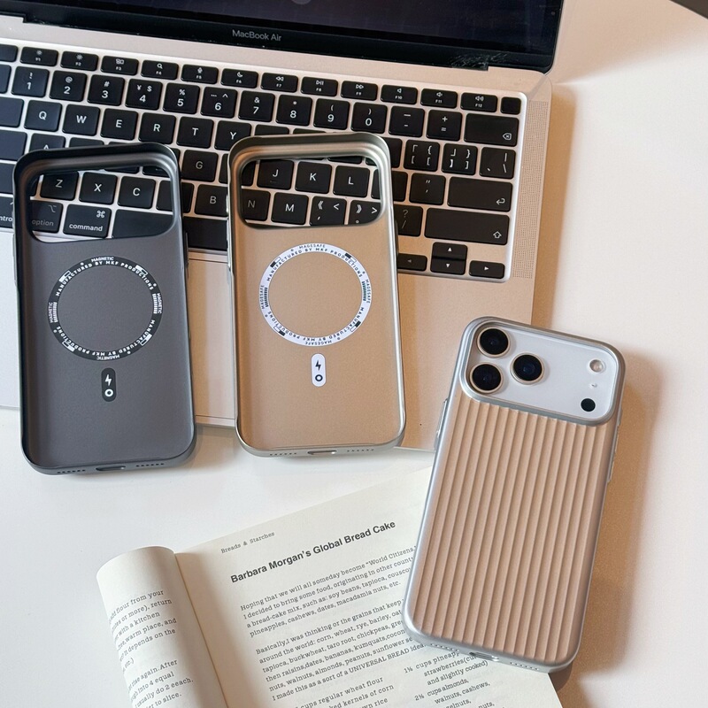 Suitable for Iphone17Promax Corrugated Large Hole Magnetic Suction 15 Mobile Phone Case Apple 16Promax Anti-Fall Protective Cover