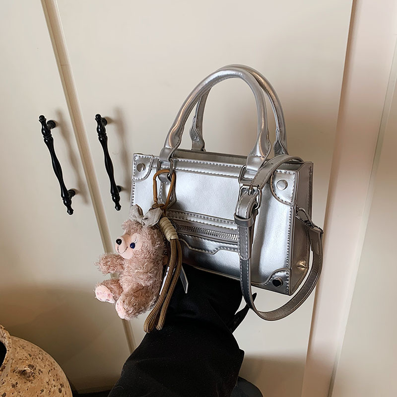 Inglés estilo retro bolsa de motocicleta mujer 2025 nueva moda bolsos de mano de moda bolsos personales de hombro