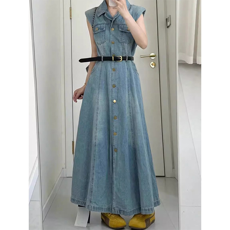 American Retro Sleeveless Denim Dress for Women, Mid-Length, 2026 Spring New Style, Waist-Cinching, Slimming, Over-The-Knee Long Dress