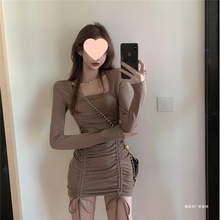 打底连衣裙女春季新款修身显瘦气质复古收腰方领抽绳褶皱长袖裙子