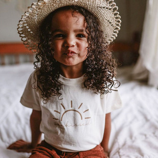 2022Ůͯ����T����1-8�qŮ�������s��ɫ����T-shirt�����ļ��W��