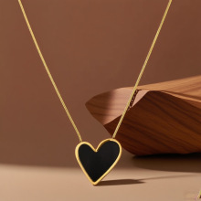 钛钢爱心项链2025年新款小众设计感高级锁骨链吊坠饰品 厂家直批