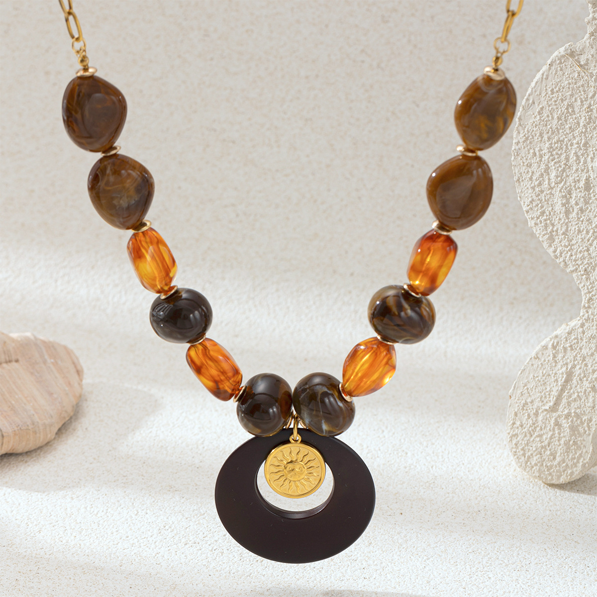 Collar acrílico de lujo ligero de Nicho de Cuentas de Clavícula exagerada de tendencia universal Joyerías de venta caliente transfronterizas image 1
