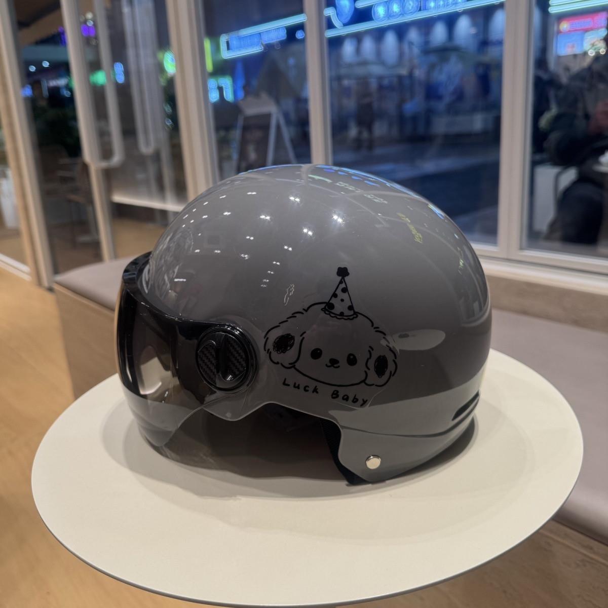 National standard certified electric vehicle helmet for men and women, motorcycle summer safety helmet, sun protection, suitable for all seasons, half helmet