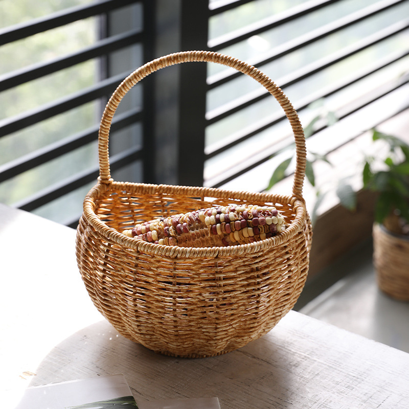Kitchen wall-mounted basket for ginger, scallions, and garlic storage, handmade plastic rattan decorative wall hanging flower basket