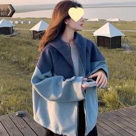蓝色撞色连帽毛呢外套秋冬2025新款小个子呢大衣流行韩系设计青年