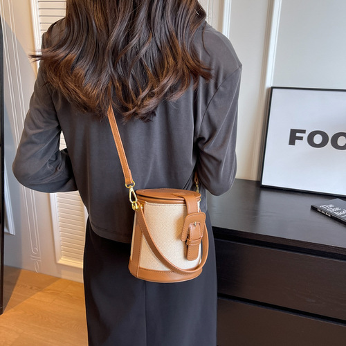 2024 New Lightweight Luxury Vintage Bucket Bag for Women – Canvas Contrast-Color Patchwork Crossbody Bag with Handle and Shoulder Strap