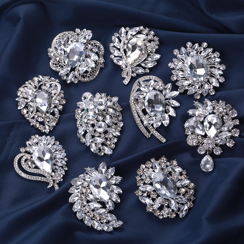 25g Weight Glass Inlay Material Brooches Classification Holiday, Daily Occasion Alloy Material Flower Pattern Women's Gender Inlay Design Korean Style Style Korean Style Pin Flower Alloy Inlay Glass Women's Brooches 1