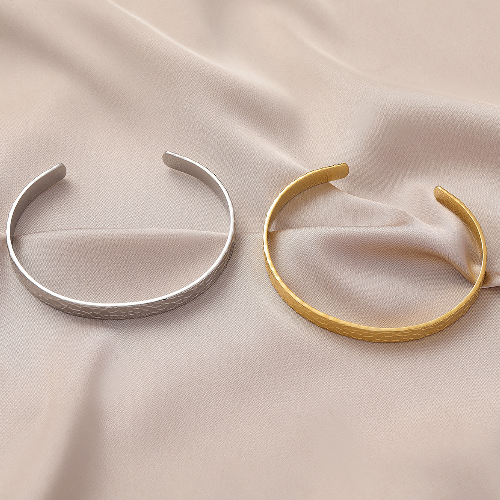 12g Weight Bangle Classification 1 Piece Quantity Daily Occasion Stainless Steel Material Geometric, Eye Pattern Unisex Gender Plating Design Simple Style Style Geometric Eye Stainless Steel Simple Style Bangle 26