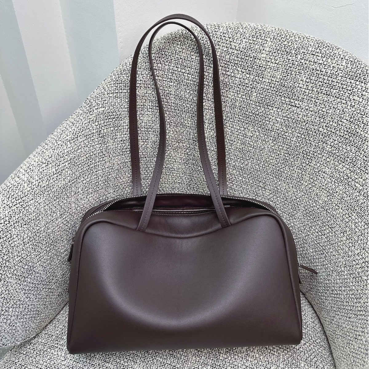 Top Grain Cowhide Astra Bowling Long Handbag TR Minimalist Pillow Bag Shoulder Underarm Commuter Bag for Women