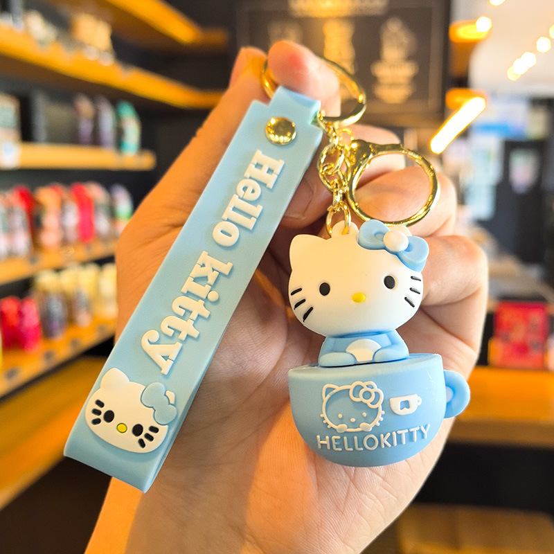 El llavero de Sanrio llavero, la muñeca colgante, la máquina de muñecas, tuiteó un pequeño regalo de menos de 10 yuanes.