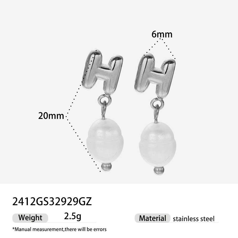 Alta europa y americana de acero inoxidable pendientes de perlas de alta calidad nicho simple joyería de acero de titanio letras pendientes de oro y plata mujeres