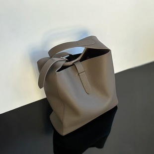 24�¿�black hobo��Ҹ�°� T��ͬ�������ˮͰ���^��ţƤ�μ��Ů