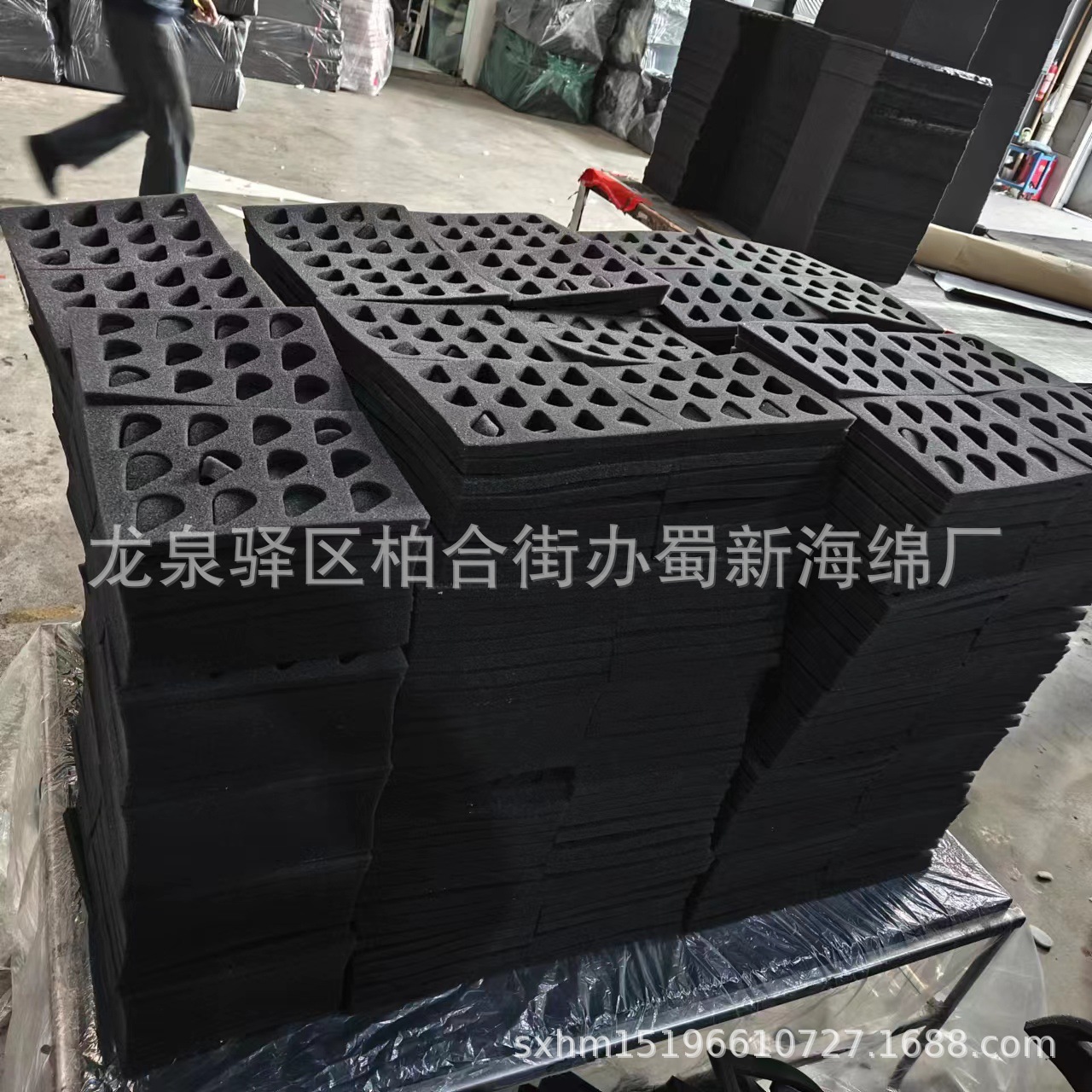 厂家供应草莓海绵/55枚66枚77枚草莓海绵/水果海绵包装