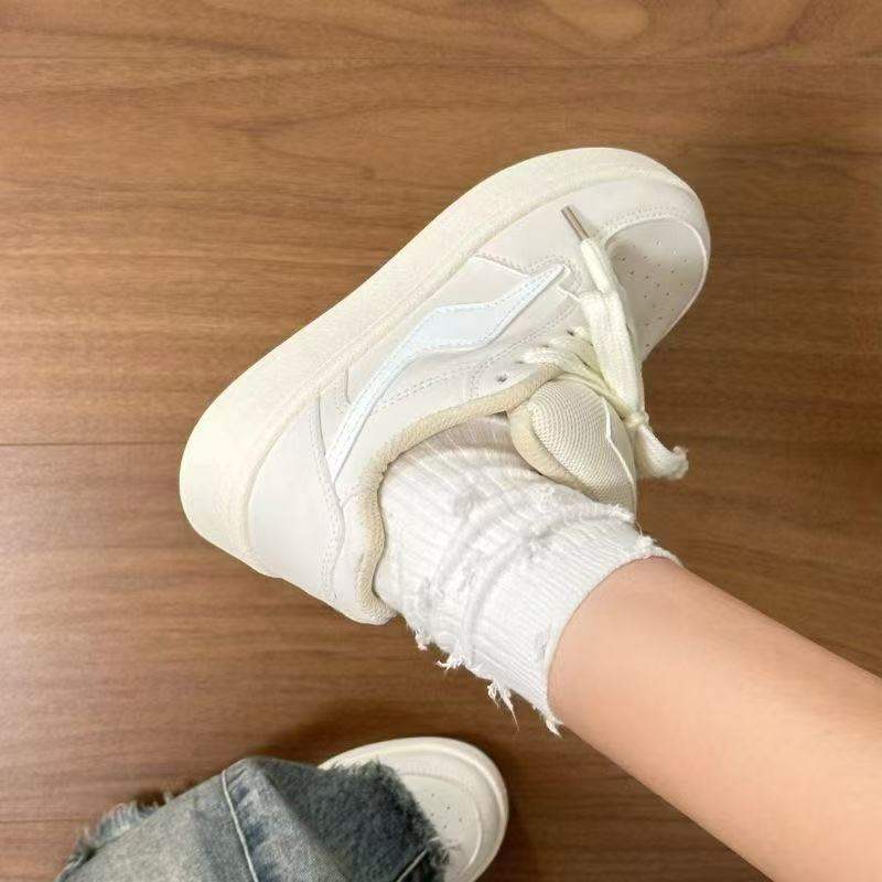 Yu Shuxinと同じスタイルのベージュのパンシューズ夏薄い2025インチトレンディなスニーカーかわいいカジュアル多用途白靴|undefined