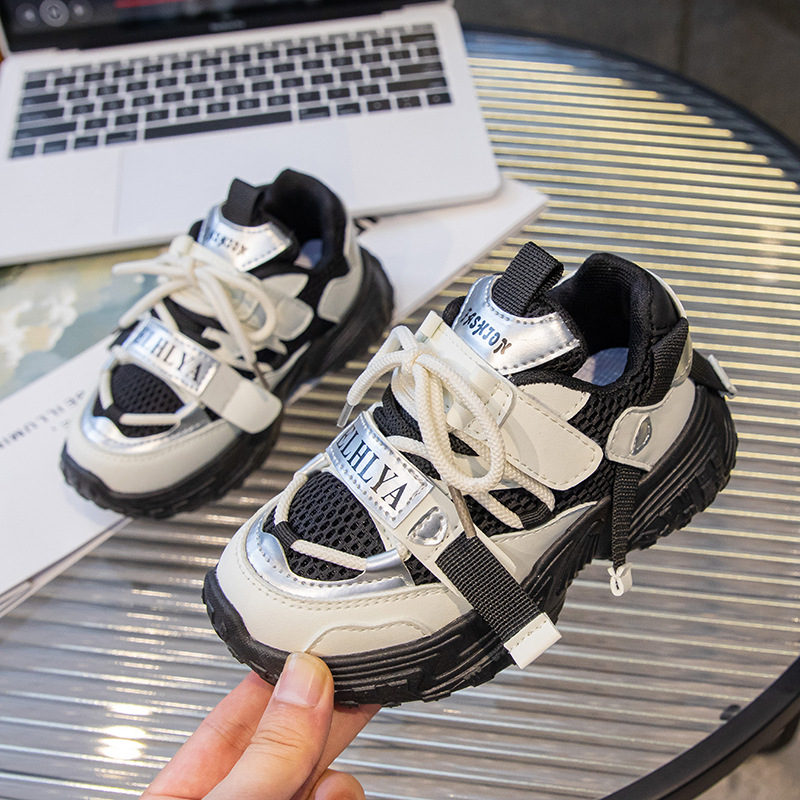 Children's autumn sneakers with velcro