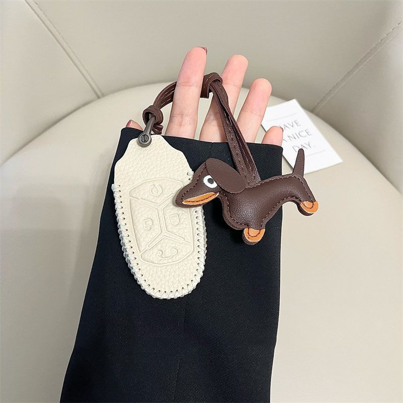 Suitable for Lynk & Co 03 Key Cover 06 05 07 01 02 09 High-End Car Key Chain Shell Bag Cute Men and Women