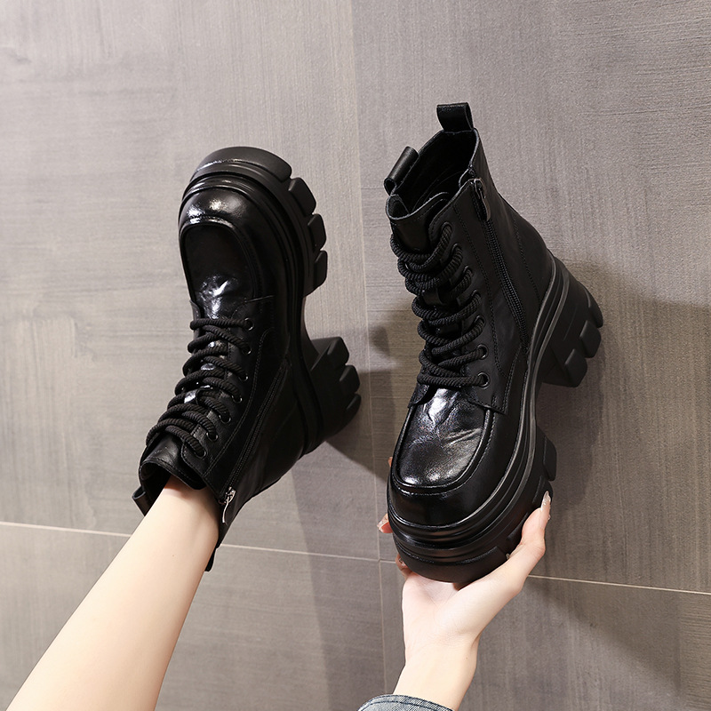 Boot nữ đế dày nâng chiều cao phong cách Anh cổ điển mùa thu đông — Lớp lót nhung đen