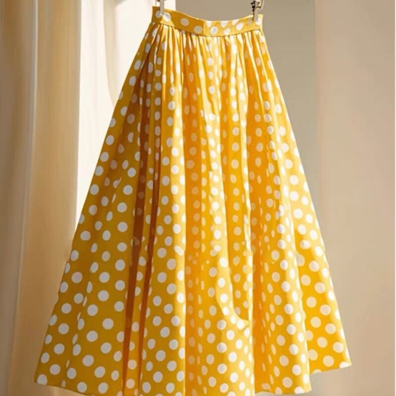 This Year's Trendy Dopamine-Style Petite Long Skirt with a High-End Feel, Super Stylish Yellow Polka Dot Skirt for Women in Spring