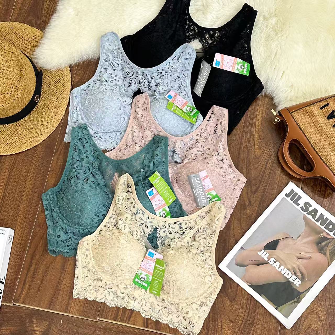 Japanese Export Beauty Back No Steel Ring Gathering Comfortable Sleeping Bra Soft Lace Gathering accessory breasts Slimming Large Chest Small