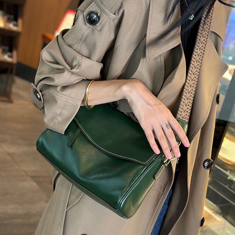 Women's Underarm Bag 2026 New Arrival Large Capacity Crossbody Bag Top Grain Cowhide Versatile Shoulder Bag Luxury Genuine Leather Handbag - Thumbnail 4