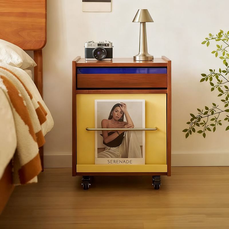 Solid Wood Storage Cabinet Movable Retro Style Home Living Room Bedroom Bedside Table with Wheels Bauhaus