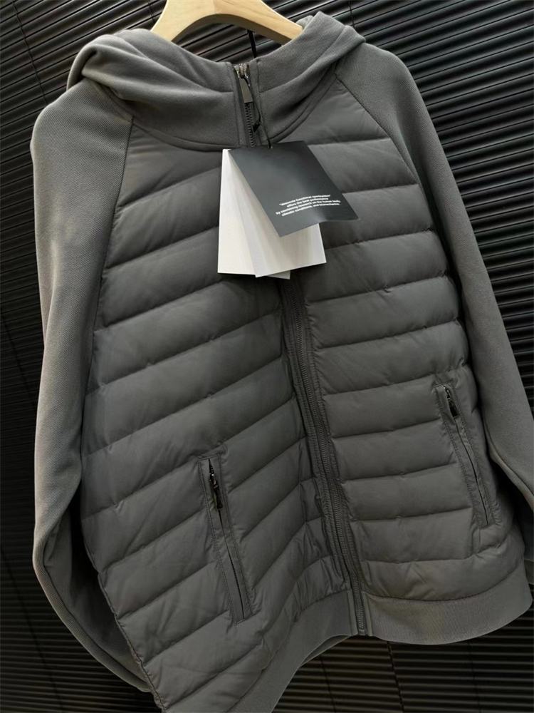 90白鴨パイルはダウンジャケットをつなぎ合わせた男女同タイプのスポーツは軽薄でカジュアルなダウン保温男性コート
