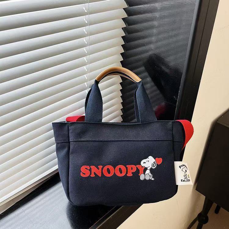 Trendy Fashion Shoulder Bag Cartoon Snoopy Print Crossbody Handbag Large Capacity Work Commuter Bag Wholesale