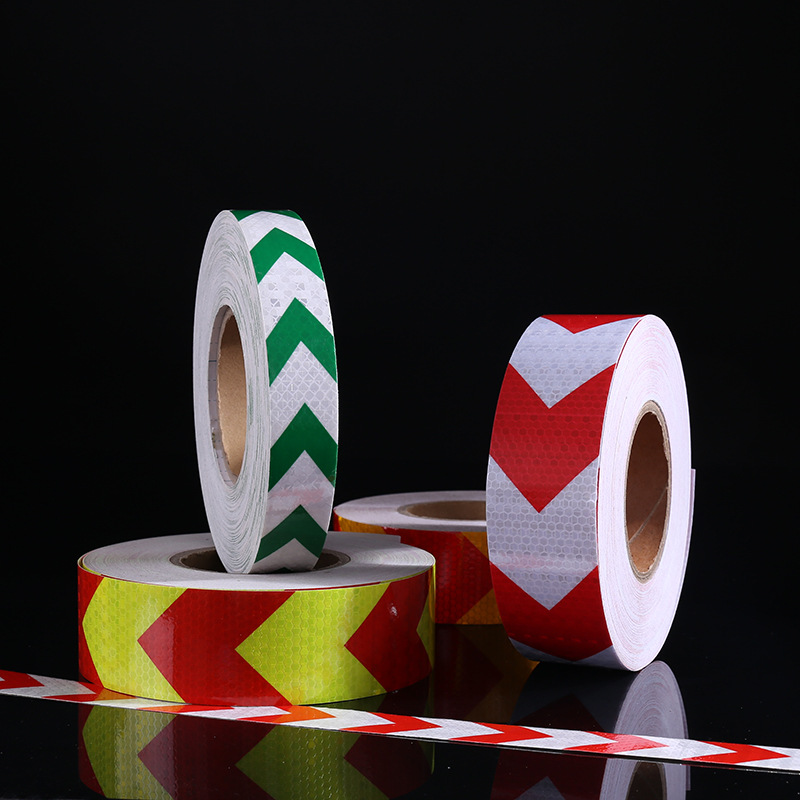 PVC晶彩格反光膜箭头款反光厂家批发夜间导向标胶带地贴反光条