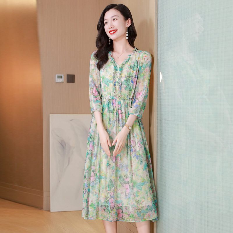 Printed V-Neck Silk Mid-Length Summer Dress 2026 Fashion High-End Silk Dress with a High Sense of Elegance