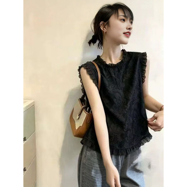 Summer fashionable elegant lace vest with a round collar sleevless
