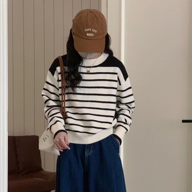Otoño e Invierno a rayas ropa de abrigo suéter de las mujeres de diseño sentido nicho flojo perezoso estilo universitario edad-reducción espalda dividida suéter