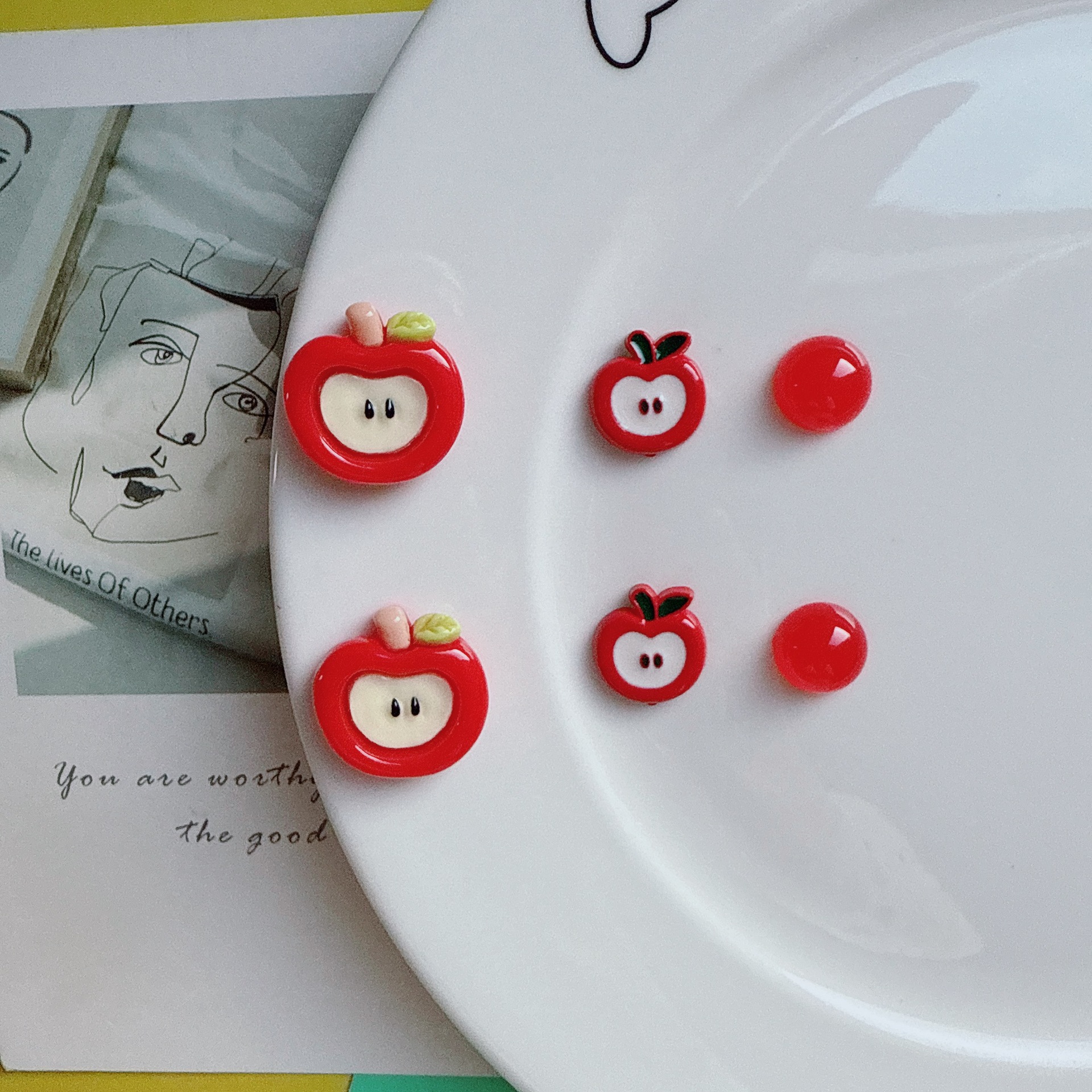 Button Apple Red Semicircle Resin Accessories DIY Cream Glue Mobile Phone Case Hair Accessories Hairpin Refrigerator Patch Jewelry