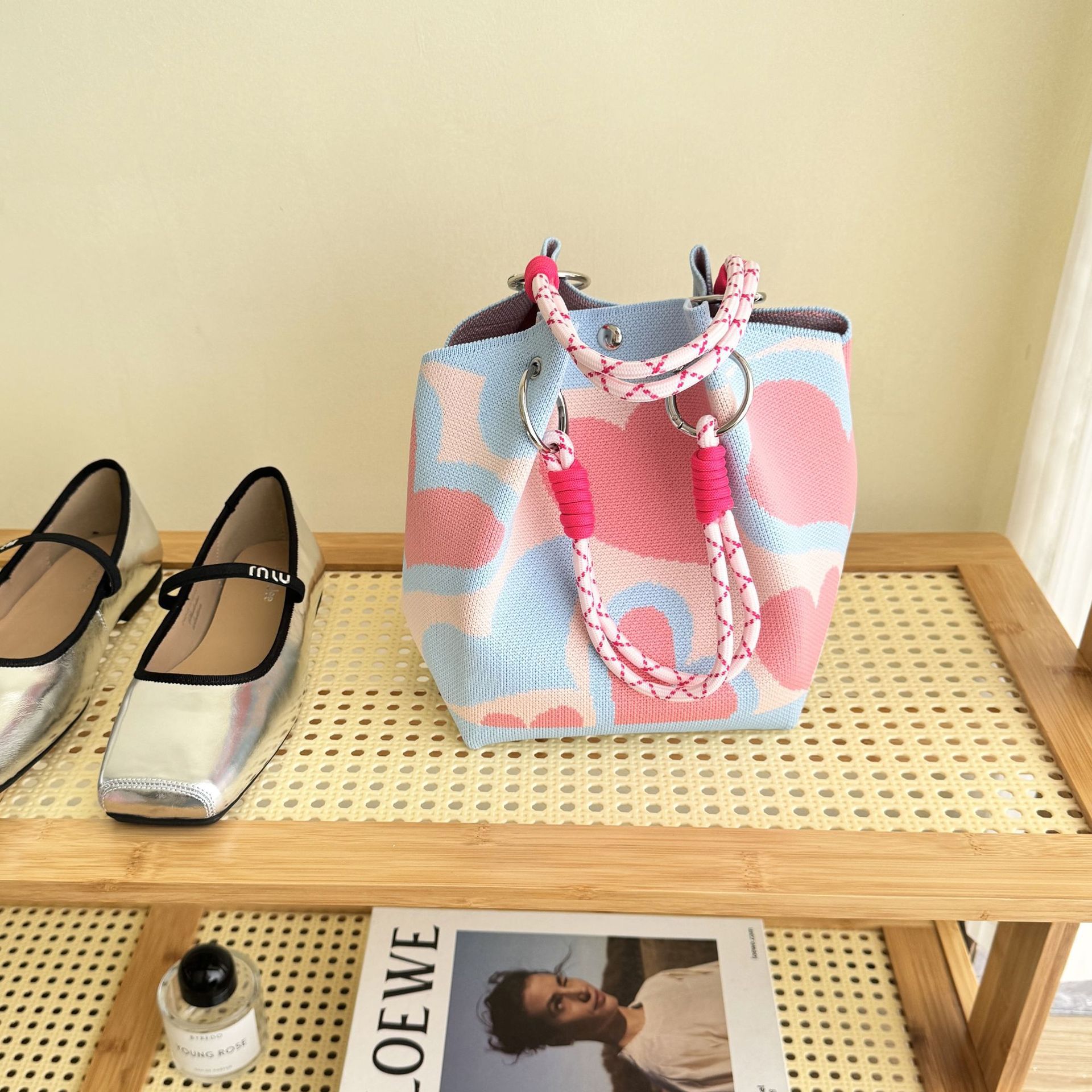 Bolsa de punto bolsas de dibujos animados para mujeres lindas bolsas de regalo de mano bolsas de bocadillos prácticas versátiles bolsas de cubo baratas gran capacidad