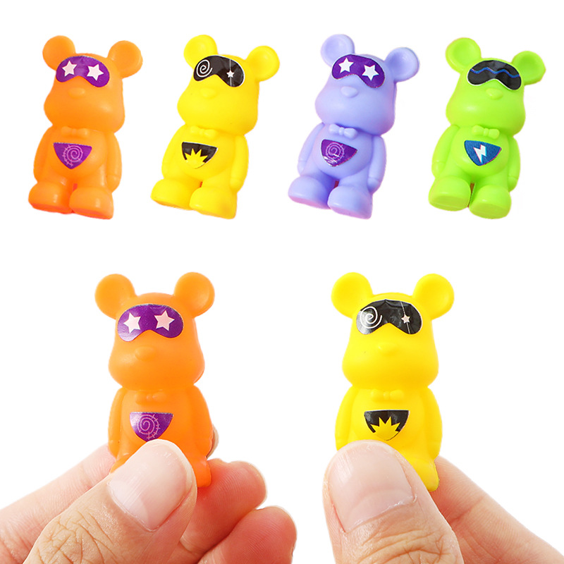 Nuevo mini pegatinas de dibujos animados de plástico ensamblable modelo de oso juguete regalo de juguetes para niños al por mayor