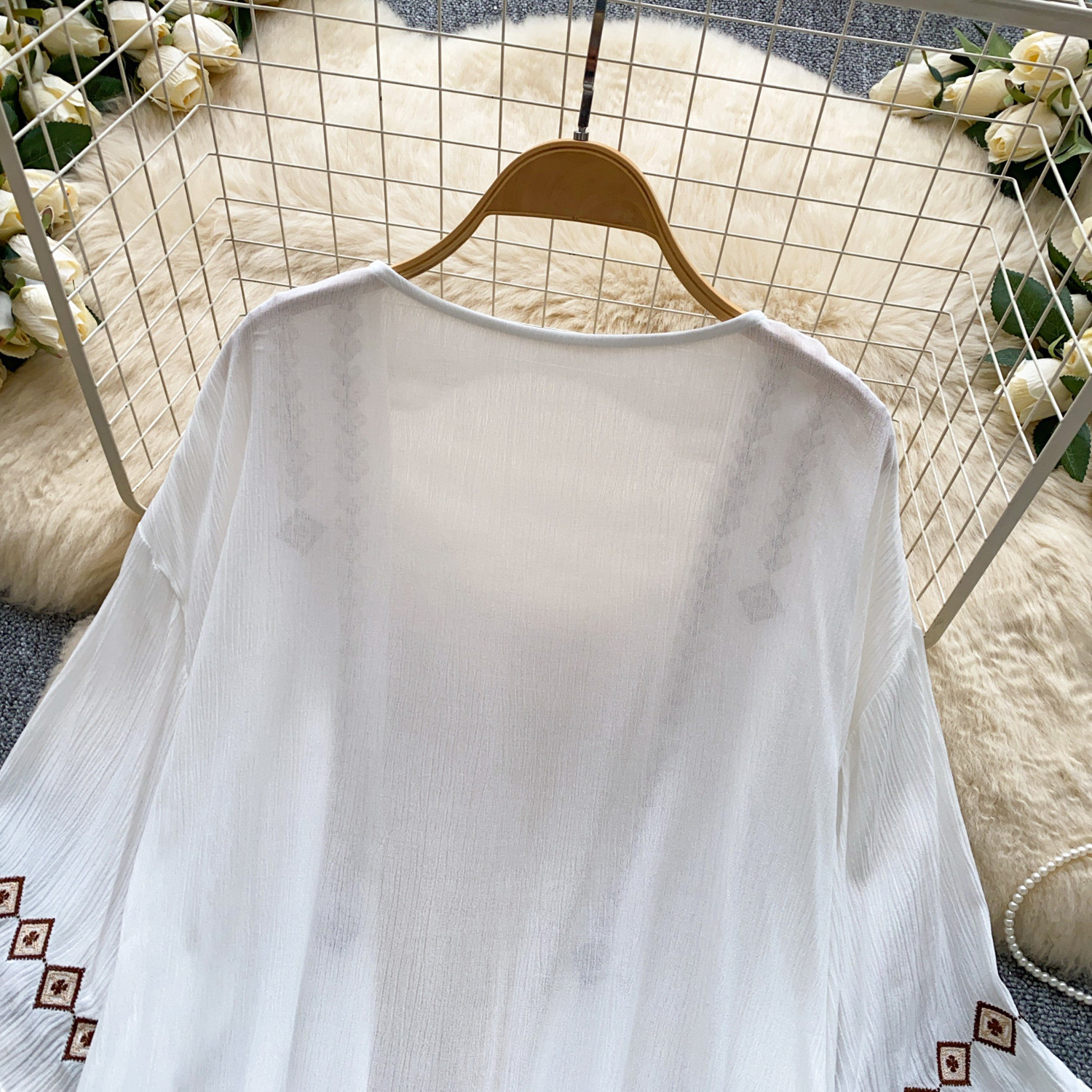 Women's White Retro Embroidery Tassel Cardigan Loose Fitting Summer Vacation Elegant Shirt Top_ecoleips.com