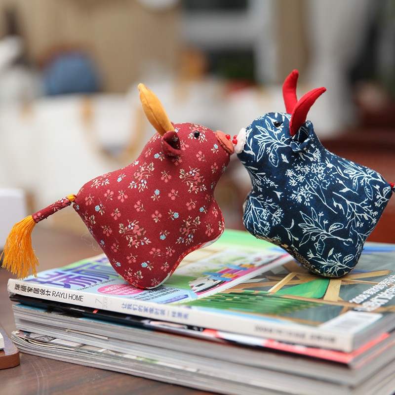 Doll Cow-China Red ~ Pequeño (no terminado) 4 paquetes de algodón relleno