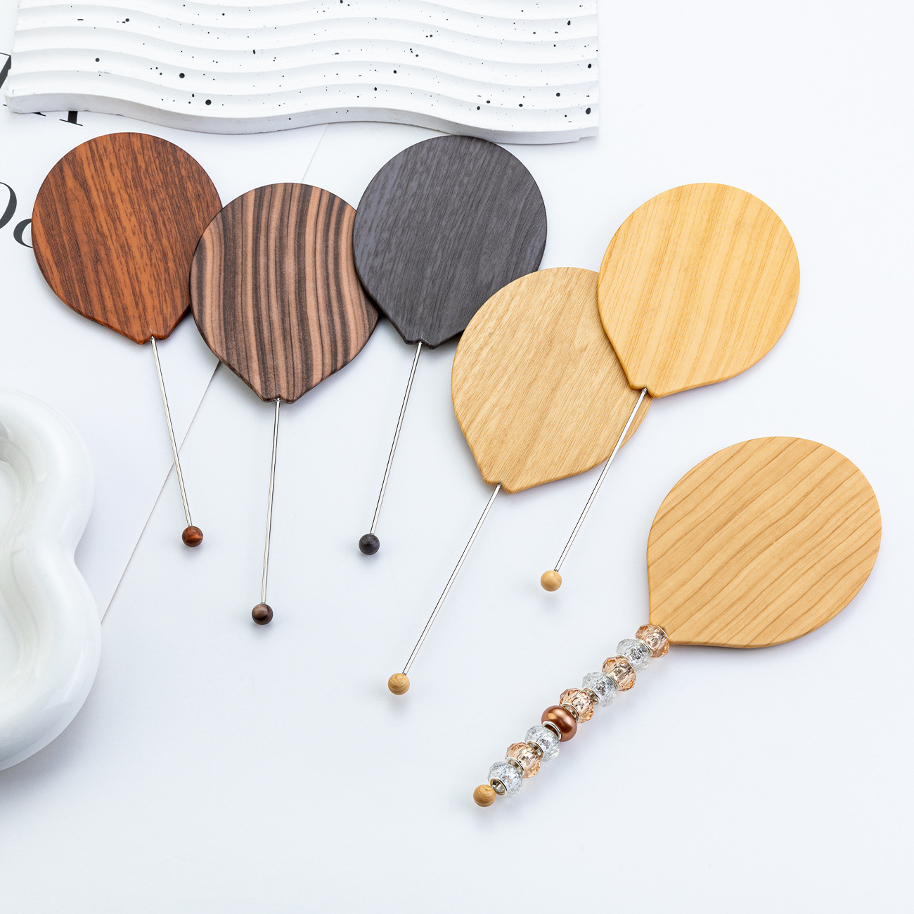 Espejo pequeño con cuentas de bricolaje, espejo de maquillaje portátil, espejo de grano de madera de mano ovalado, espejo de maquillaje con mango para niñas