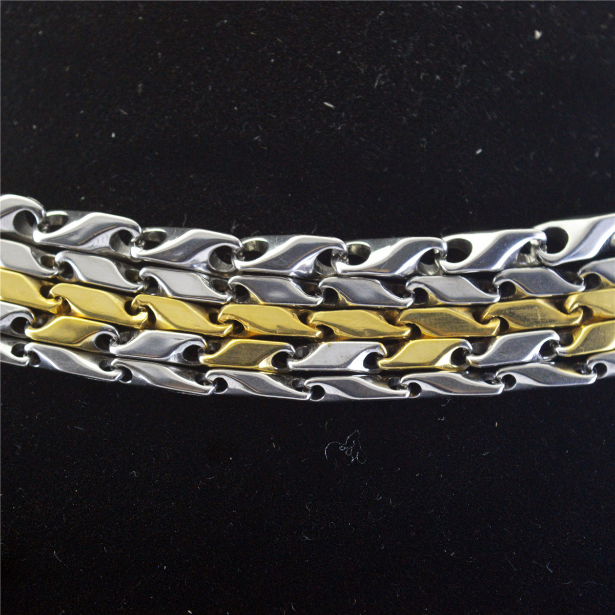 Titanium Steel Rhombus Pendant Necklace For Men And Women, Unisex_voghion.com