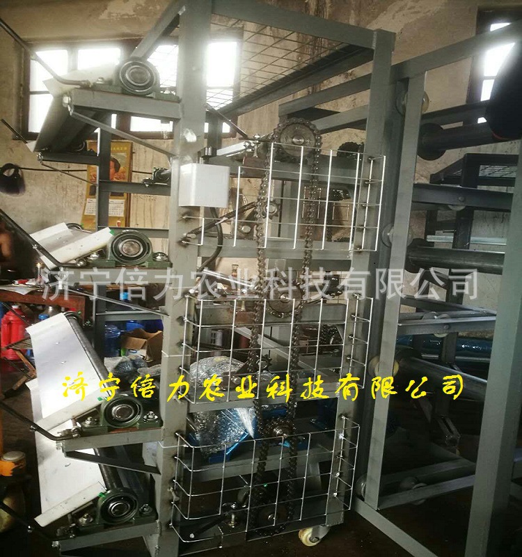 输送带清粪机养鸡场半自动清粪机两层同时出粪省时省力设备厂家